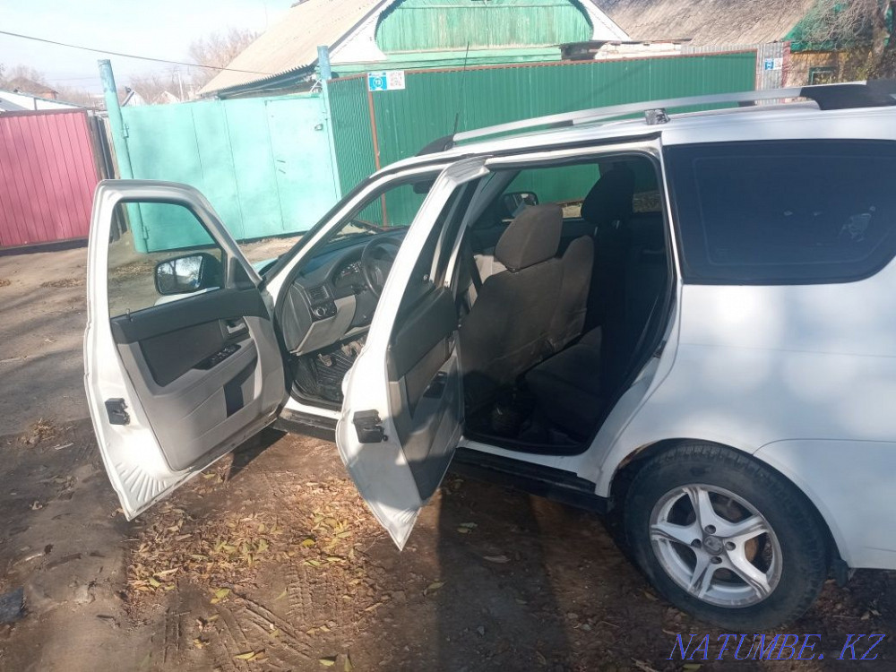 VAZ 2171 Priora жылдың станциялық вагоны  Ақтөбе  - изображение 3