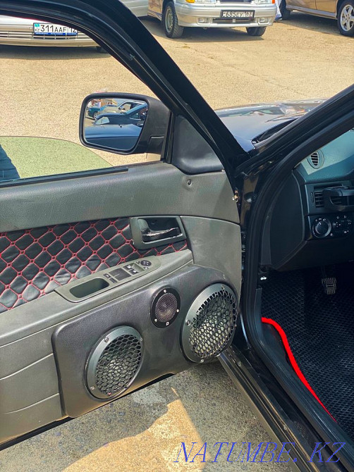 VAZ 2171 Priora жылдың станциялық вагоны  Ақтау  - изображение 7