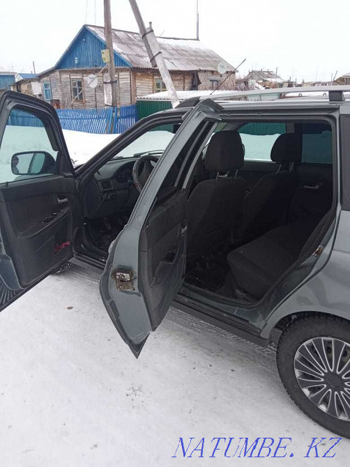 ВАЗ 2171 Priora Универсал    года  - изображение 4