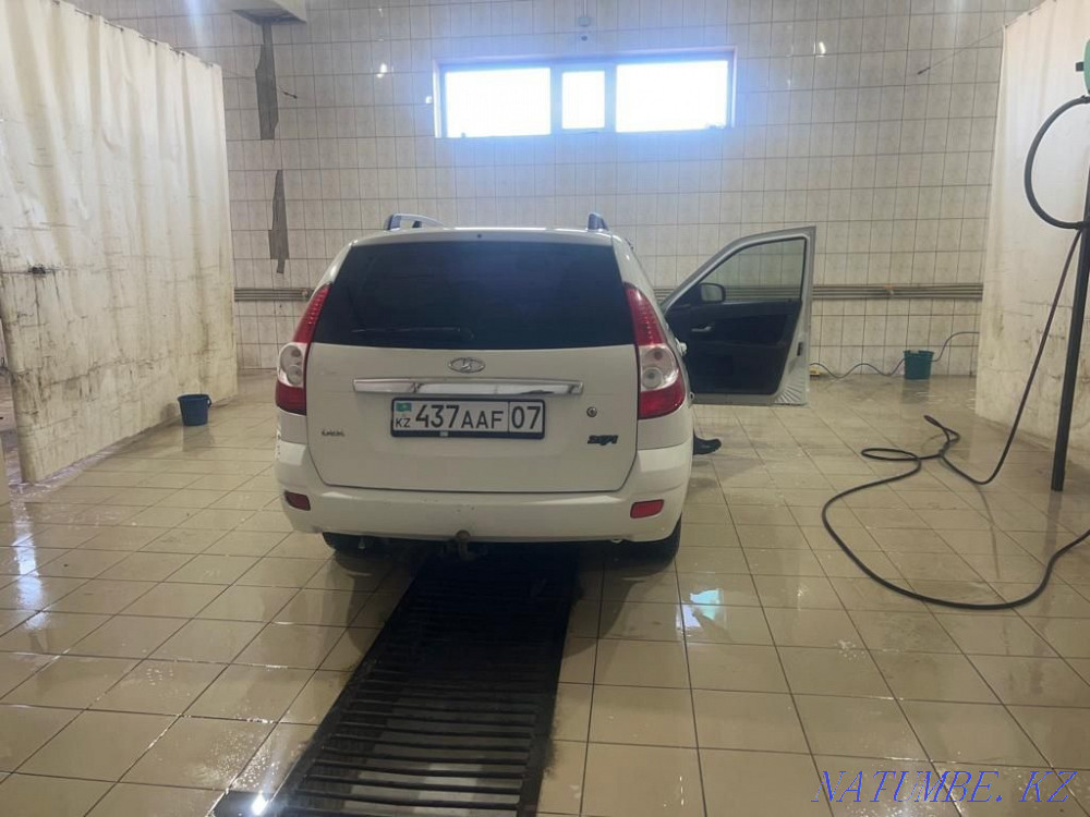 VAZ 2171 Priora жылдың станциялық вагоны  Орал - изображение 2