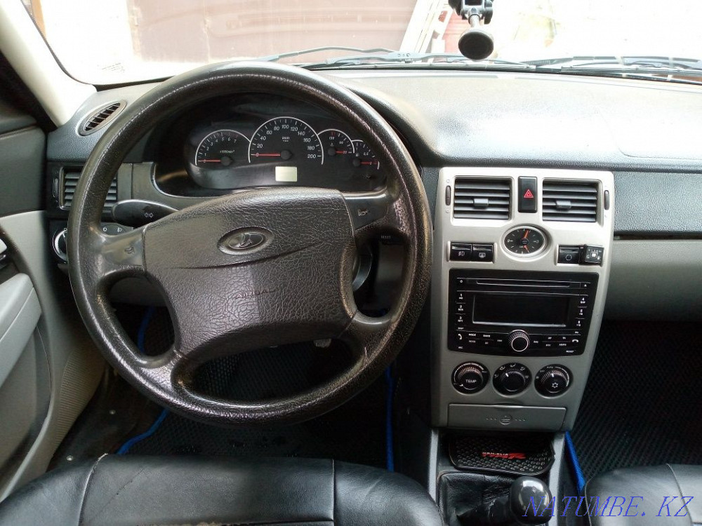 VAZ 2171 Priora Wagon    year  - photo 1