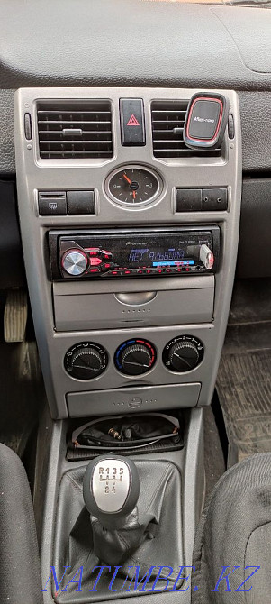 ВАЗ 2171 Priora Универсал    года Костанай - изображение 4