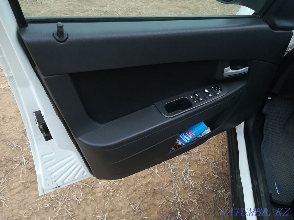 ВАЗ 2172 Priora Хэтчбек    года Семей - изображение 7