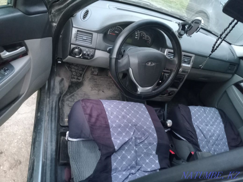 ВАЗ 2172 Priora Хэтчбек    года Рудный - изображение 5