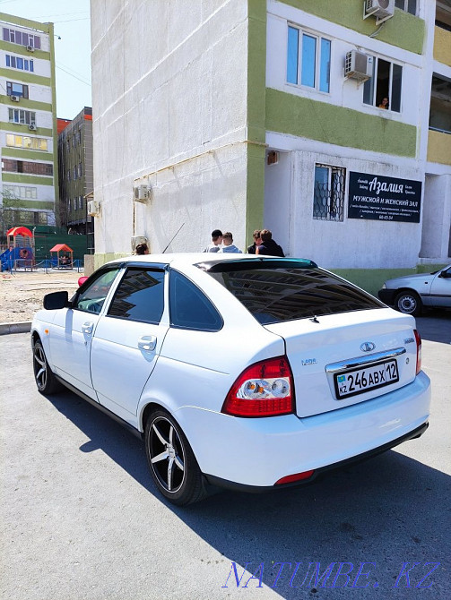 VAZ 2172 Priora жылдың хэтчбекі  Ақтау  - изображение 4
