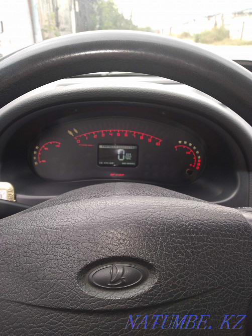 VAZ 2172 Priora Hatchback    year Rudnyy - photo 7