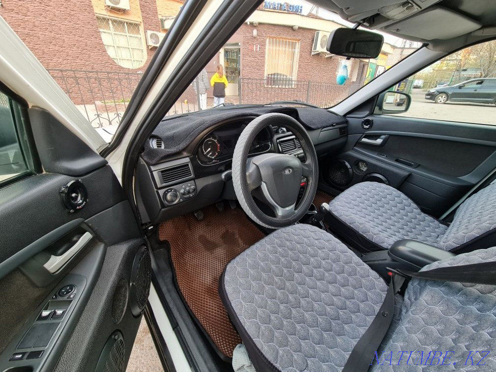 VAZ 2172 Priora Hatchback    year Ekibastuz - photo 6