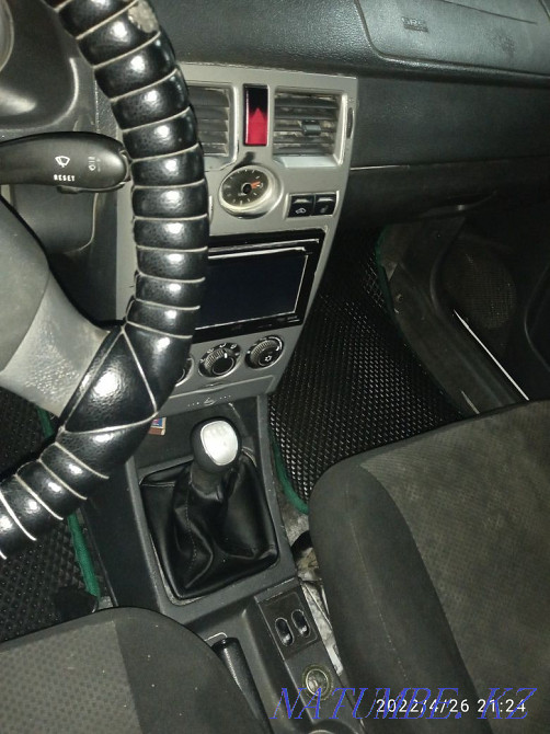 ВАЗ 2172 Priora Хэтчбек    года Семей - изображение 5