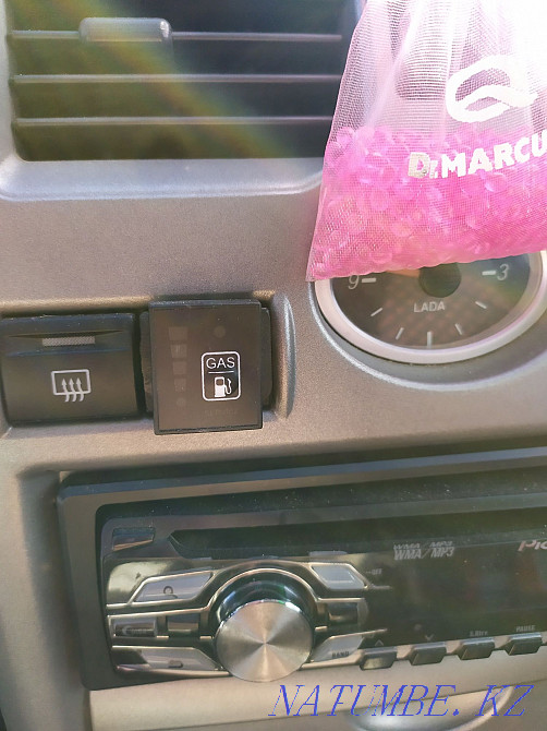 ВАЗ 2172 Priora Хэтчбек    года Петропавловск - изображение 8