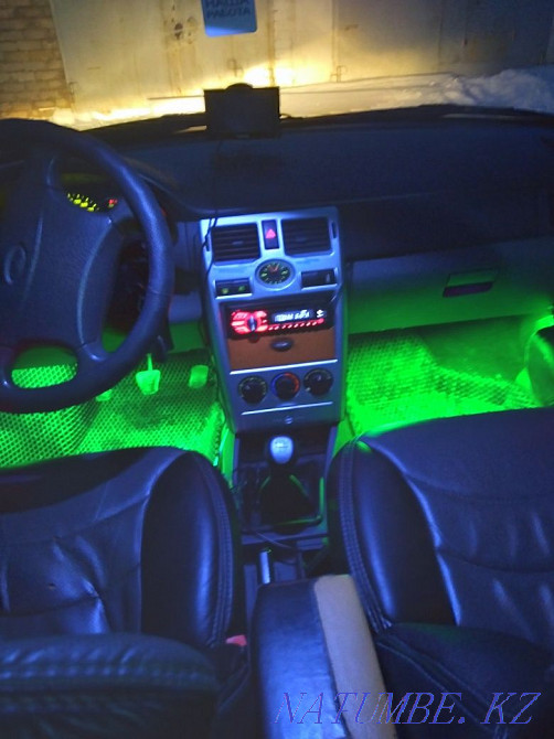 VAZ 2172 Priora жылдың хэтчбекі  - изображение 4