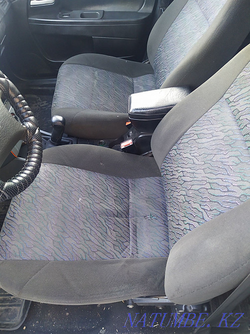 ВАЗ 2172 Priora Хэтчбек    года Костанай - изображение 4