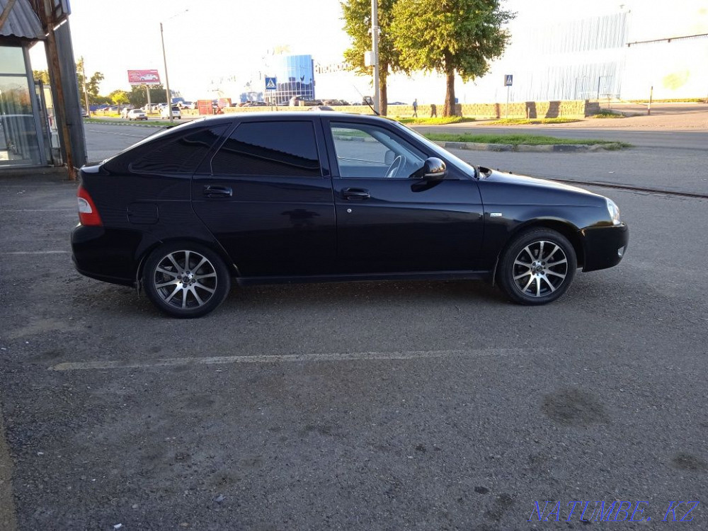 VAZ 2172 Priora Hatchback    year Ust-Kamenogorsk - photo 2