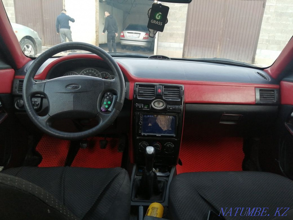 ВАЗ 2172 Priora Хэтчбек    года  - изображение 5