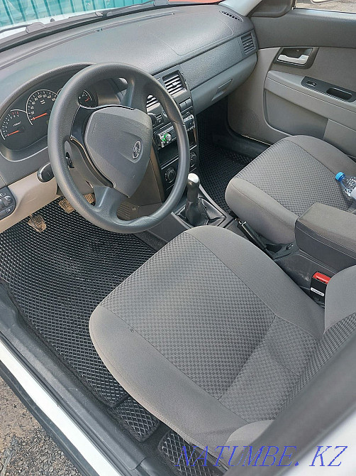 VAZ 2172 Priora Hatchback    year Ust-Kamenogorsk - photo 7