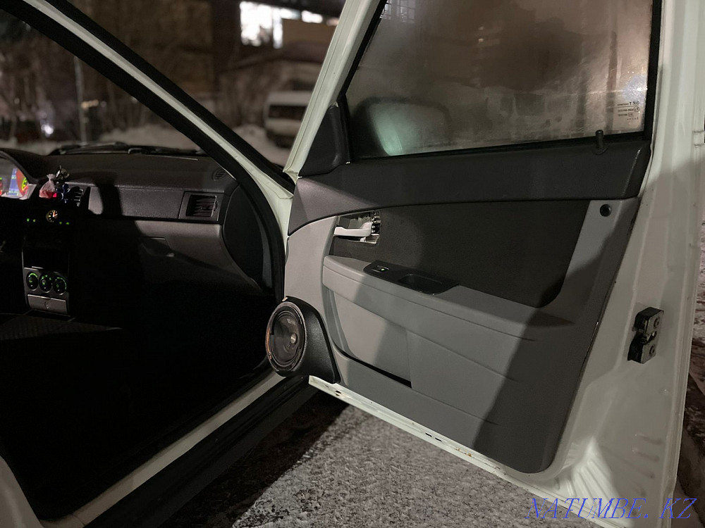 VAZ 2172 Priora Hatchback    year Astana - photo 9
