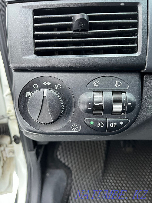 VAZ 2172 Priora Hatchback    year Astana - photo 7