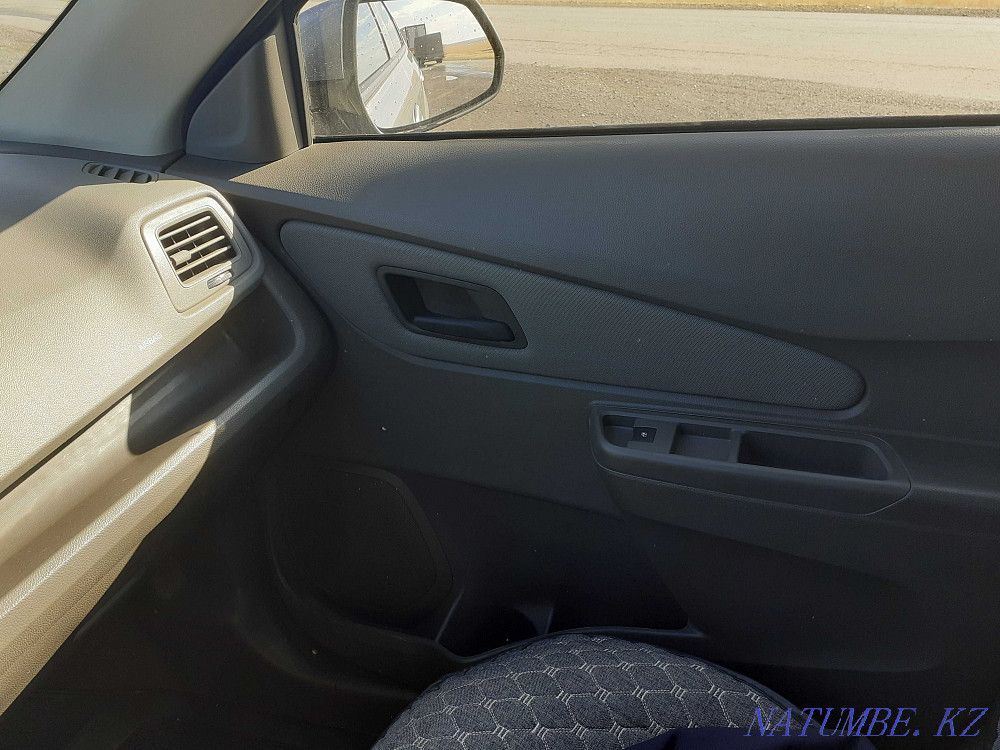 Chevrolet Cobalt    year  - photo 1