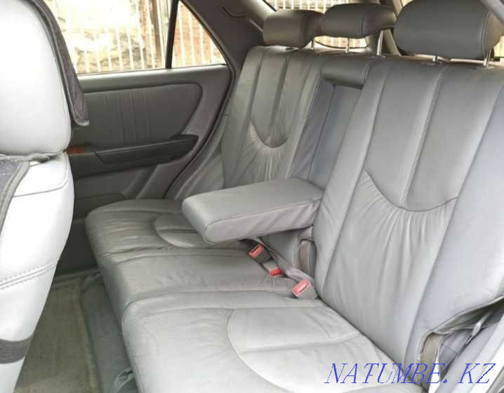 Lexus 300 отличная состояние Алматы - изображение 6