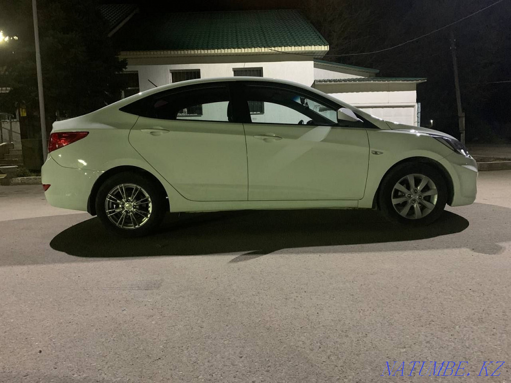 Жылдың Hyundai Accent  - изображение 2