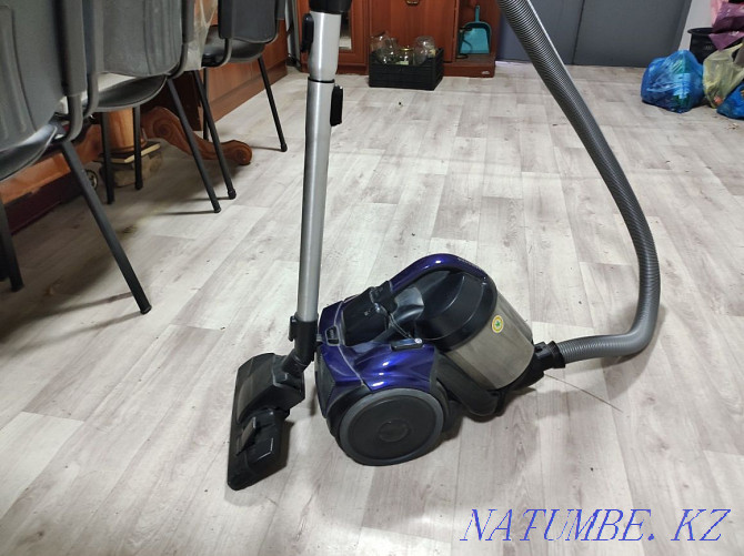 Vacuum cleaner cheap, working Кайтпас - photo 3