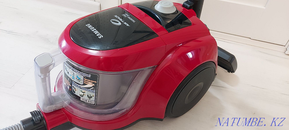 Продам Пылесос с контейнером Samsung VC-C4520S3R Павлодар - изображение 1
