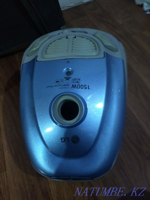 Two vacuum cleaners for sale, one used, the second new, both working Байзак - photo 4