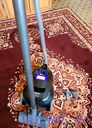 LG vacuum cleaner for sale. With a power of 1600W. Semey - photo 1
