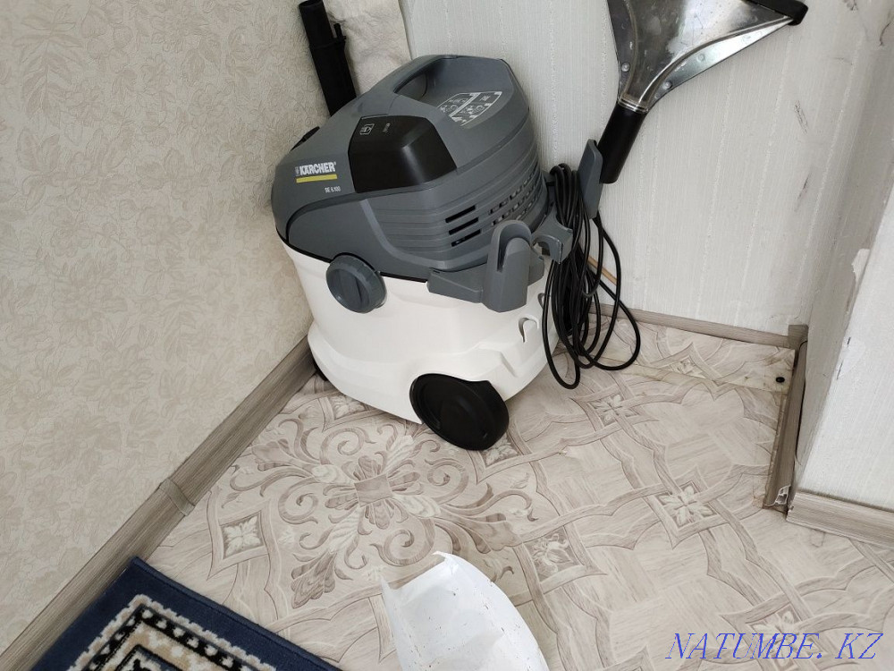 Продам моющий пылесос karcher 6.100 для сухой уборки и химчистки Жарсуат - изображение 1