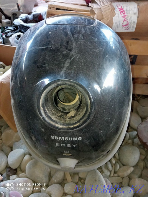 Samsung vacuum cleaner in working condition without brush  - photo 1