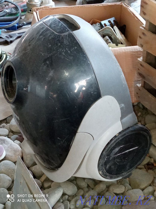 Samsung vacuum cleaner in working condition without brush  - photo 2