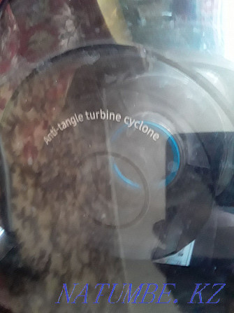 samsung cyclonic vacuum cleaner in excellent condition. Kostanay - photo 3