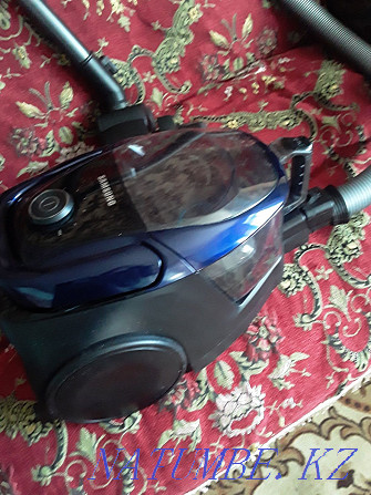 samsung cyclonic vacuum cleaner in excellent condition. Kostanay - photo 2