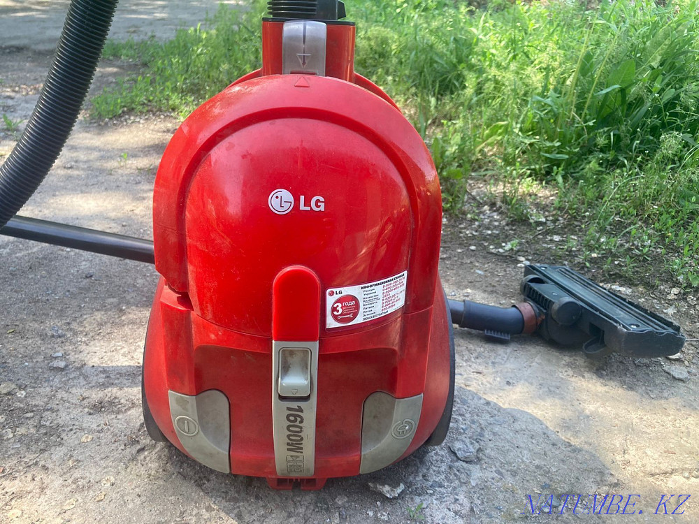 Отдам пылесосы на запчасти  - изображение 3