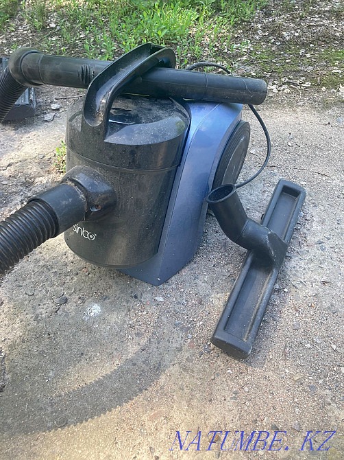 Отдам пылесосы на запчасти  - изображение 4