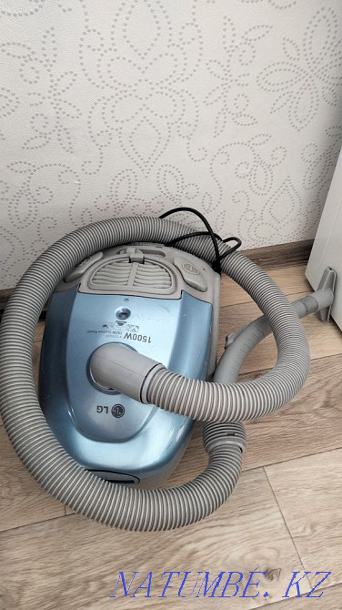 LG vacuum cleaner for sale. Worker Ekibastuz - photo 1