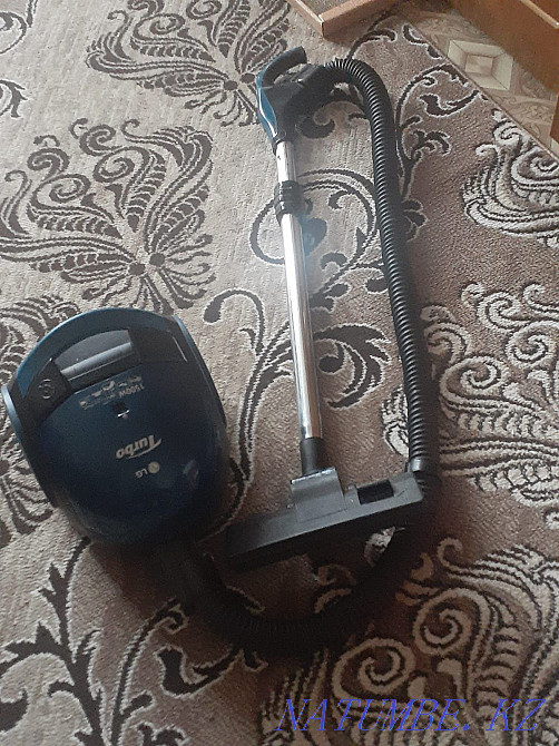 Used vacuum cleaner for sale Semey - photo 1