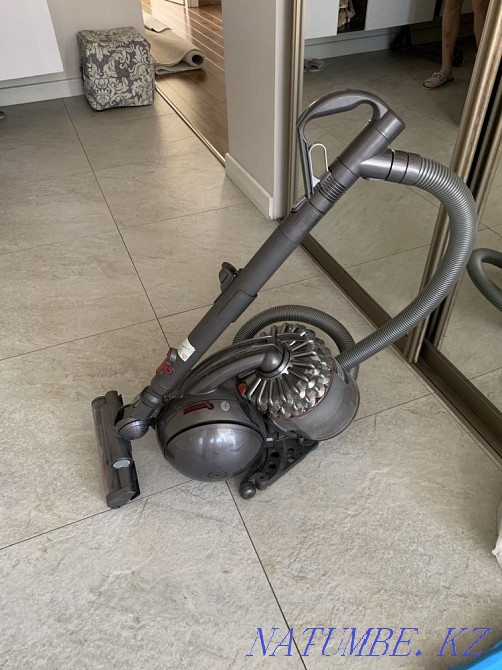 Пылесос Dyson DC52 animal complete Алматы - изображение 2