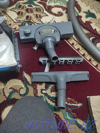 Selling zelmer vacuum cleaner in good condition  - photo 8