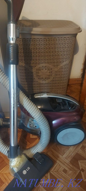 LG vacuum cleaner 1800 watt Almaty - photo 1