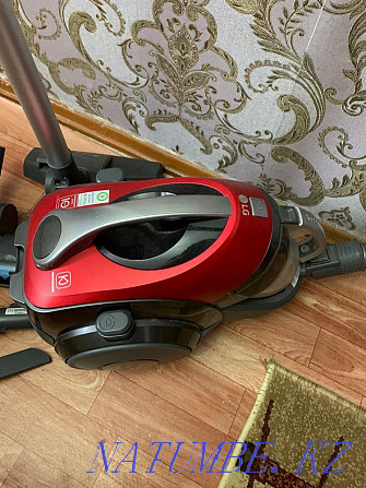 Sell vacuum cleaner LG Semey - photo 2