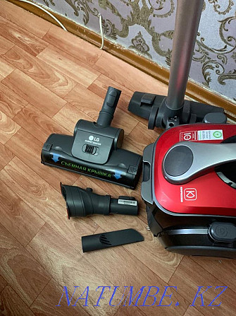 Sell vacuum cleaner LG Semey - photo 3