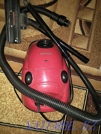 A vacuum cleaner. Redmond. Stepnogorskoye - photo 1