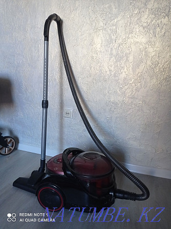 Vacuum cleaner in excellent condition Almaty - photo 3