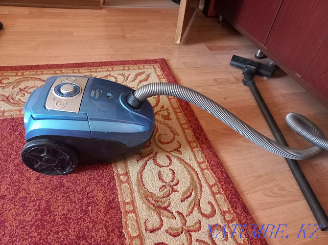 Used vacuum cleaner for sale Жарсуат - photo 1