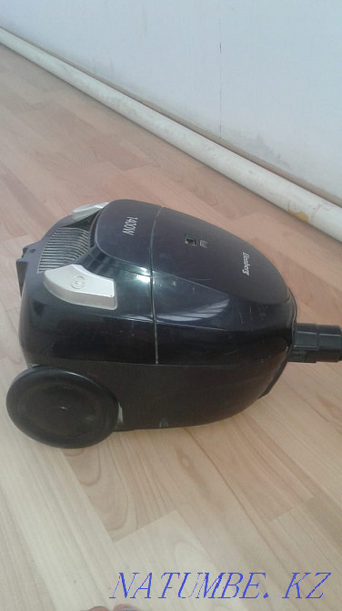 Пылесос Elenberg 1400 w Актау - изображение 3