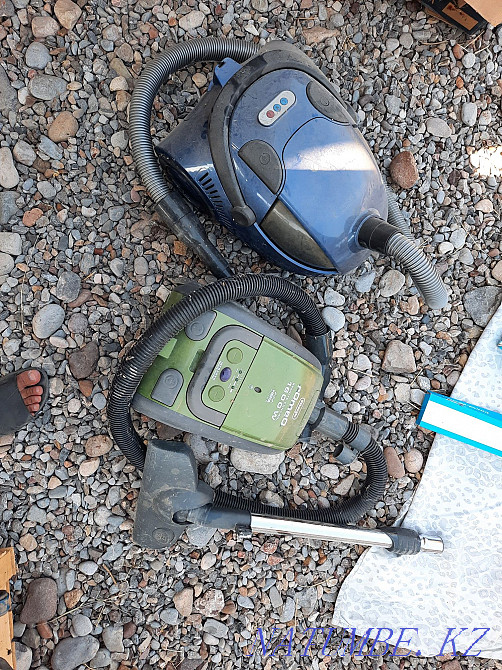 Пылесос 2 штука на запчасть  - изображение 1