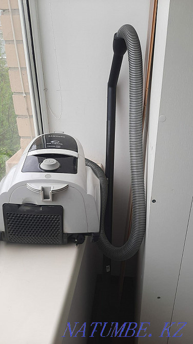 Продам пылесос в хорошем состояни  - изображение 1