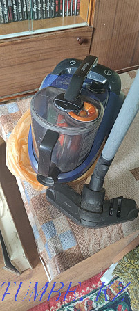 Urgently! Phillips vacuum cleaner for sale! Almaty - photo 2