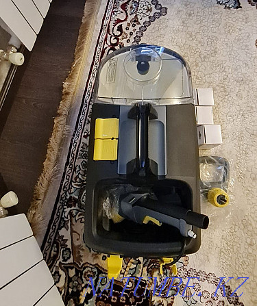 Vacuum cleaner Karcher Puzzi 10/1  - photo 2