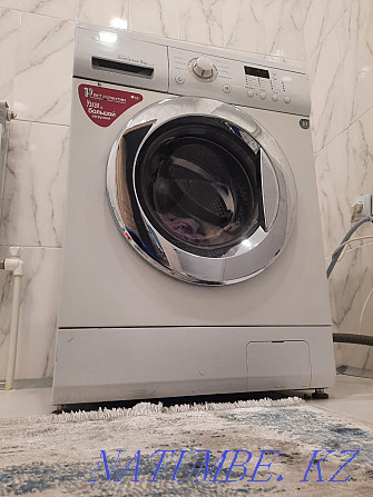 Selling a used LG washing machine in good condition. Working! Aqtobe - photo 2
